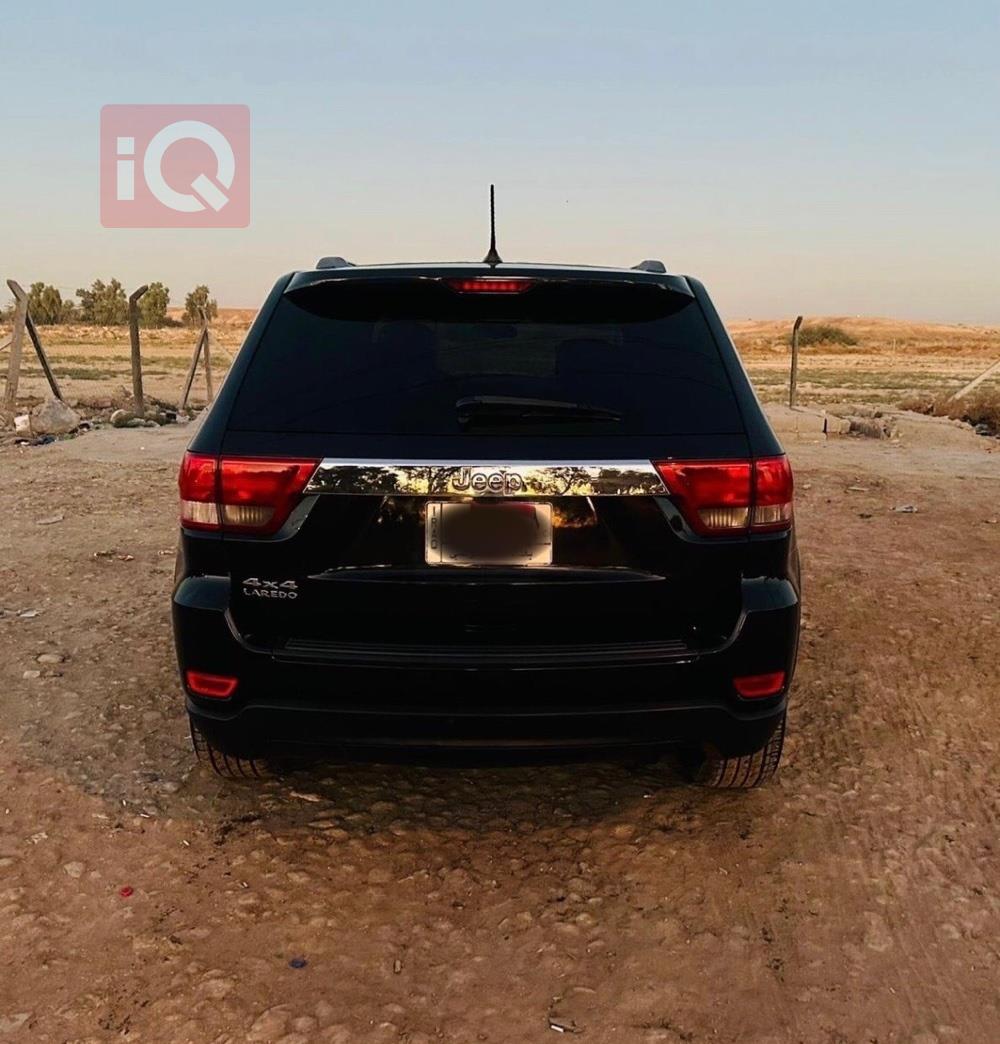 جیپ گراند شیرۆکی